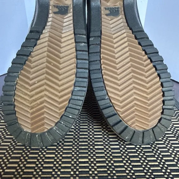 Sorel Brown and Gray Winter Boots - Picture 11 of 13